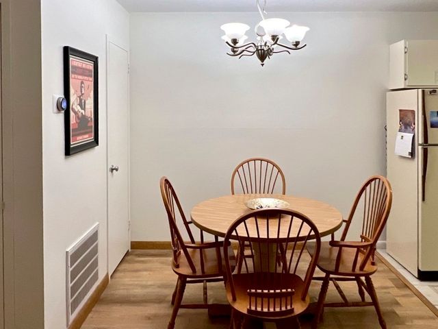 28 Thayer Pond Dr 12, Oxford, MA 01537