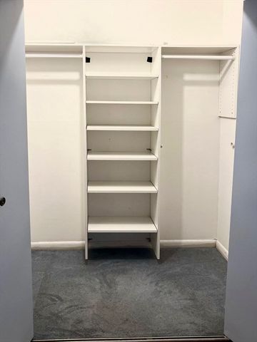 28 Thayer Pond Dr 12, Oxford, MA 01537