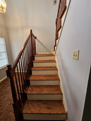 701 Towne House Lane, Richardson, TX 75081