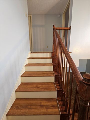 701 Towne House Lane, Richardson, TX 75081