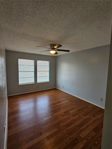 701 Towne House Lane, Richardson, TX 75081