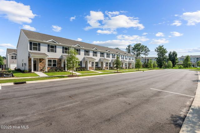 1028 Bayard Wootten Way, New Bern, NC 28562