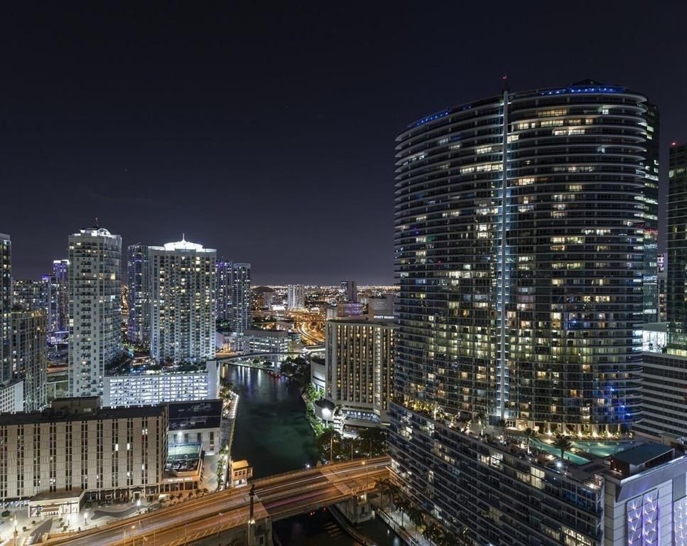 465 Brickell Ave 2706, Miami, FL 33131