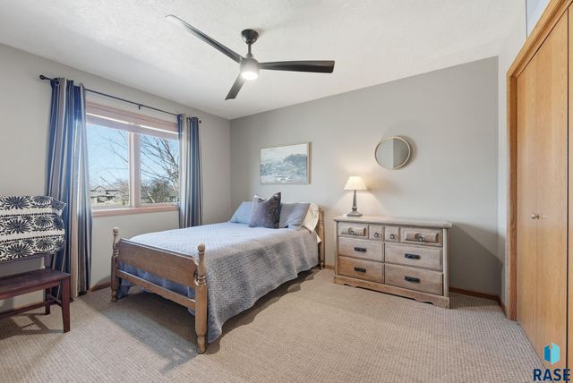 2601 S Rutgers Ave Avenue, Sioux Falls, SD 57106