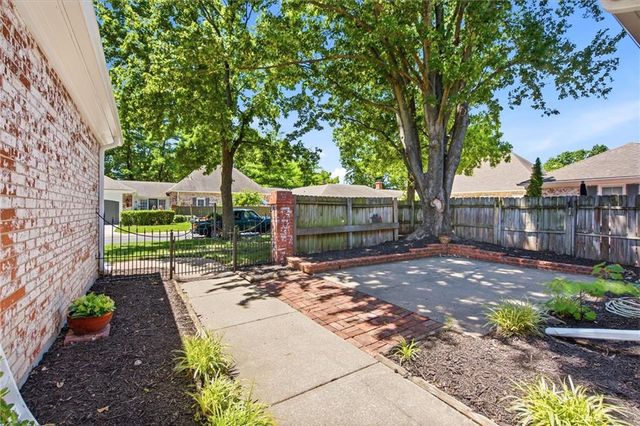 10240 Conser Street, Overland Park, KS 66212