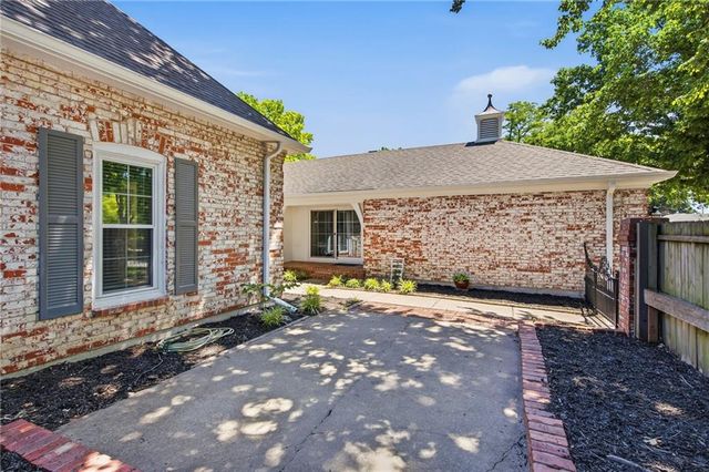 10240 Conser Street, Overland Park, KS 66212