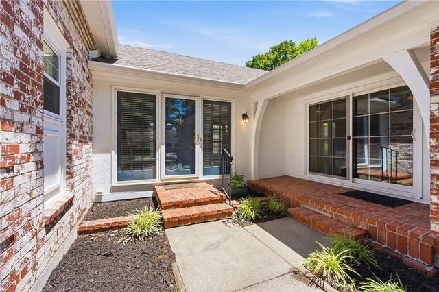 10240 Conser Street, Overland Park, KS 66212