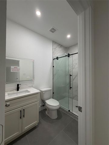 10123 Grover Lane B, Houston, TX 77041