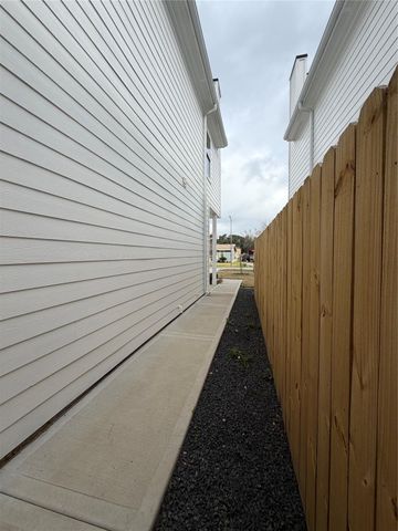 10123 Grover Lane B, Houston, TX 77041