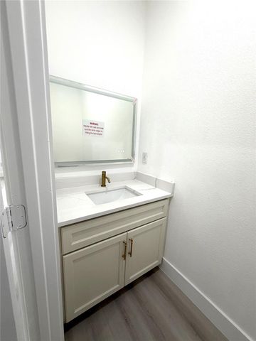 10123 Grover Lane B, Houston, TX 77041