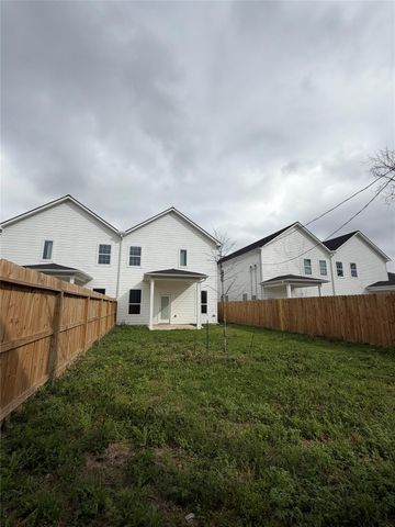 10123 Grover Lane B, Houston, TX 77041