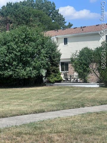 28665 Hallcroft Court, Southfield, MI 48034