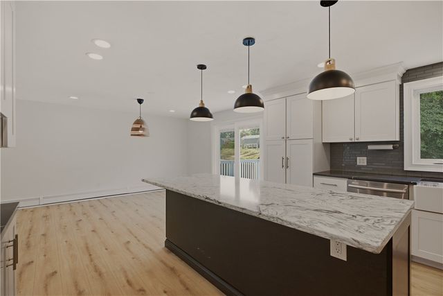 18 Waterman Street, Bristol, RI 02809