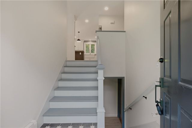 18 Waterman Street, Bristol, RI 02809