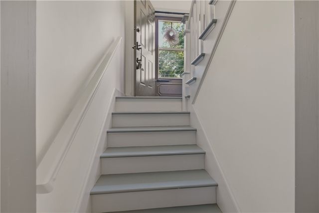 18 Waterman Street, Bristol, RI 02809
