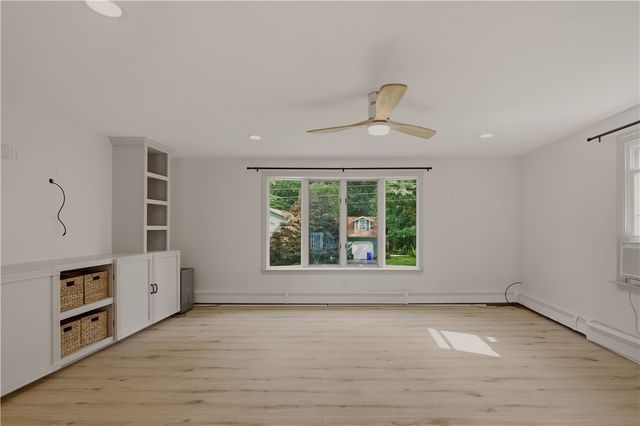18 Waterman Street, Bristol, RI 02809