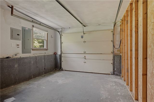 18 Waterman Street, Bristol, RI 02809