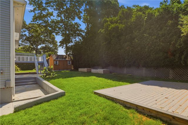 18 Waterman Street, Bristol, RI 02809