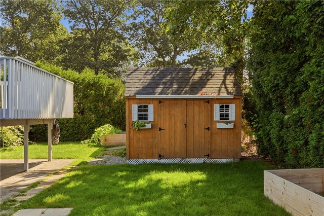 18 Waterman Street, Bristol, RI 02809