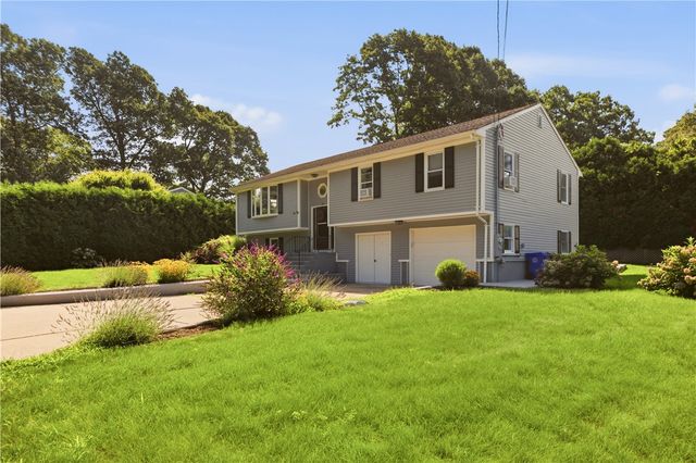 18 Waterman Street, Bristol, RI 02809
