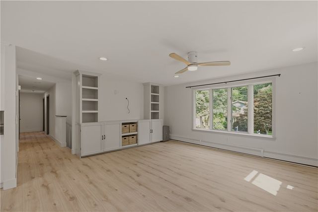 18 Waterman Street, Bristol, RI 02809