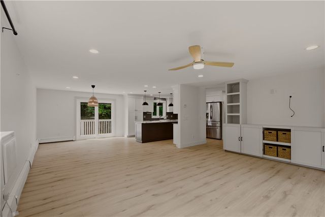18 Waterman Street, Bristol, RI 02809