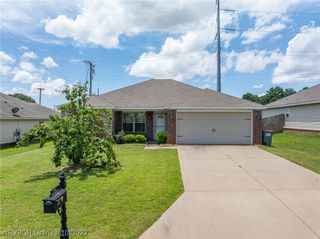 221 Regency Drive, Barling, AR 72923