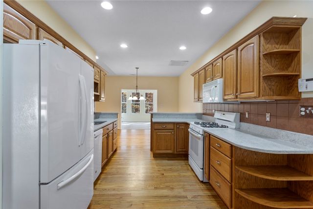 310 Falcons Nest Road, Walhalla, SC 29691