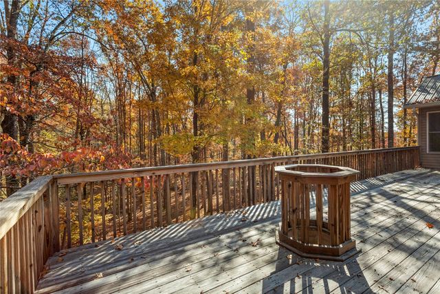 310 Falcons Nest Road, Walhalla, SC 29691