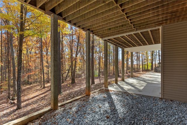 310 Falcons Nest Road, Walhalla, SC 29691