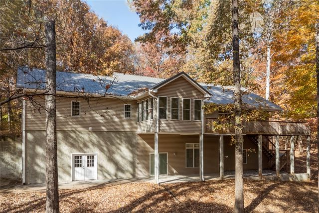 310 Falcons Nest Road, Walhalla, SC 29691