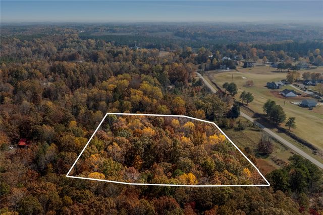 310 Falcons Nest Road, Walhalla, SC 29691