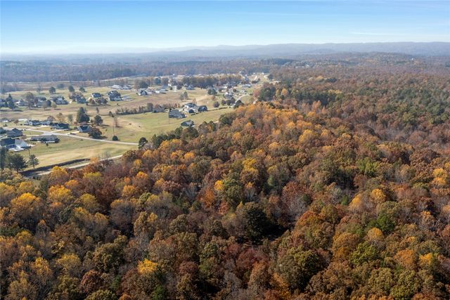 310 Falcons Nest Road, Walhalla, SC 29691