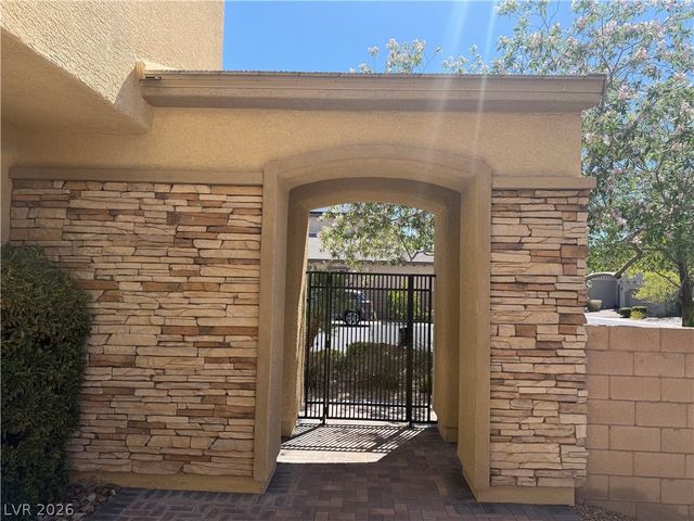 817 Orchard Course Drive, Las Vegas, NV 89148