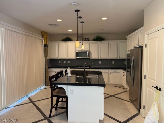 817 Orchard Course Drive, Las Vegas, NV 89148