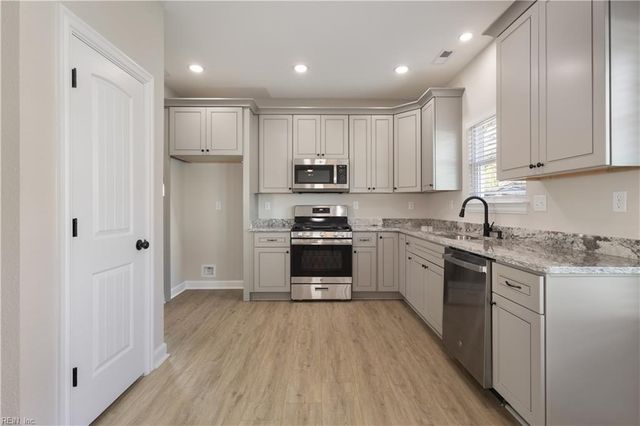 4165 Williamson ST, Chesapeake, VA 23324