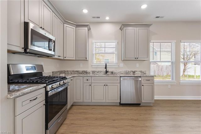 4165 Williamson ST, Chesapeake, VA 23324