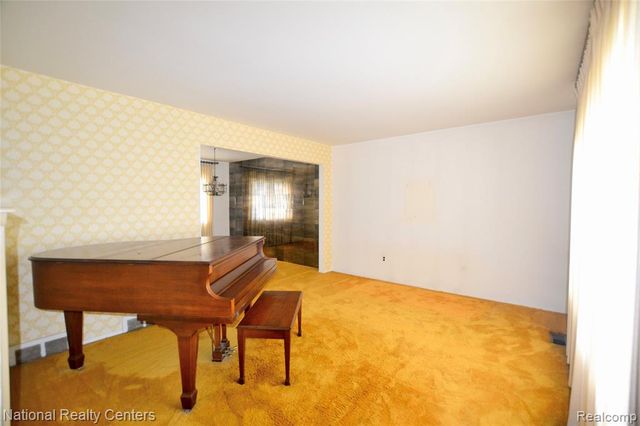 36306 Weber Drive, Sterling Heights, MI 48310