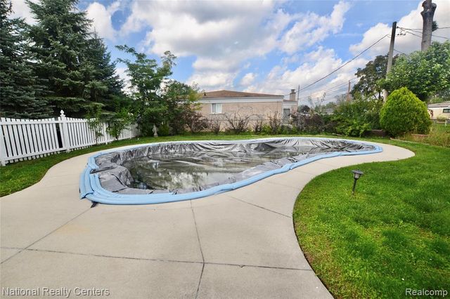 36306 Weber Drive, Sterling Heights, MI 48310