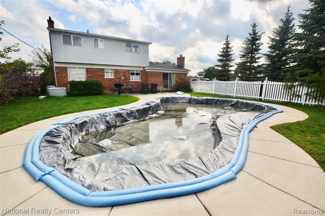 36306 Weber Drive, Sterling Heights, MI 48310