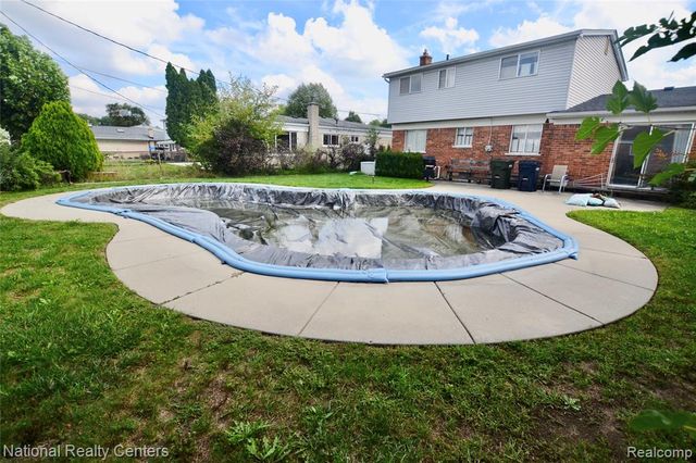 36306 Weber Drive, Sterling Heights, MI 48310