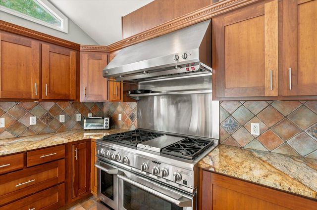 1204 Aladdin Road, Lookout Mountain, GA 30750