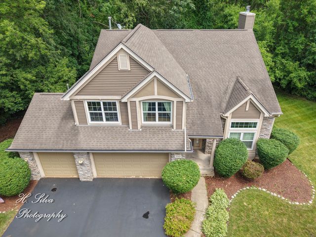 750 Seybrooke Lane, Crystal Lake, IL 60012