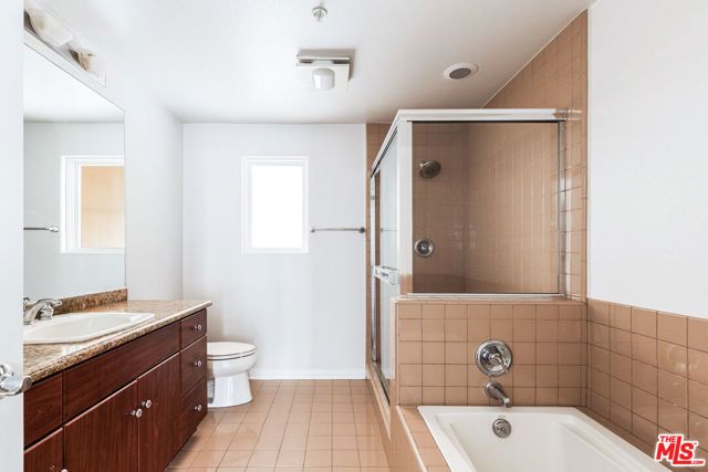 851 N San Vicente Boulevard 115, West Hollywood, CA 90069