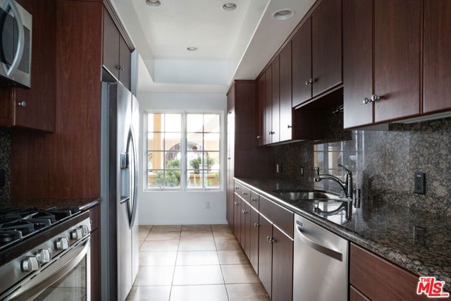 851 N San Vicente Boulevard 115, West Hollywood, CA 90069