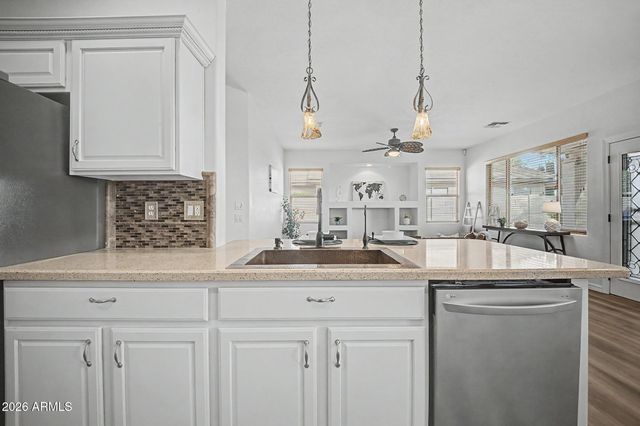 3211 E GLENEAGLE Drive, Chandler, AZ 85249