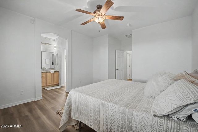 3211 E GLENEAGLE Drive, Chandler, AZ 85249