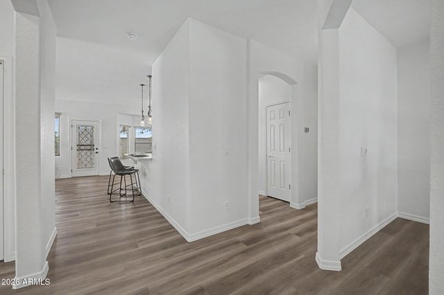 3211 E GLENEAGLE Drive, Chandler, AZ 85249