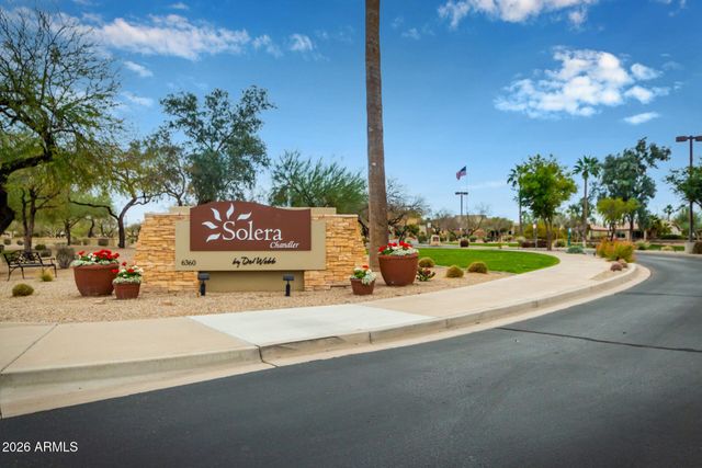 3211 E GLENEAGLE Drive, Chandler, AZ 85249