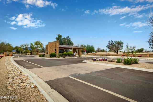 3211 E GLENEAGLE Drive, Chandler, AZ 85249